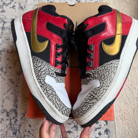 Nike Delta Force 3/4 Deluxe Sport Red Cement Metallic Gold Shoes, Mens Size:12 - Picture 15 of 17